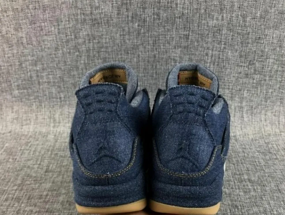 Baskets Air Jordan 4 Retro ‘Levi’s’ Blue Denim