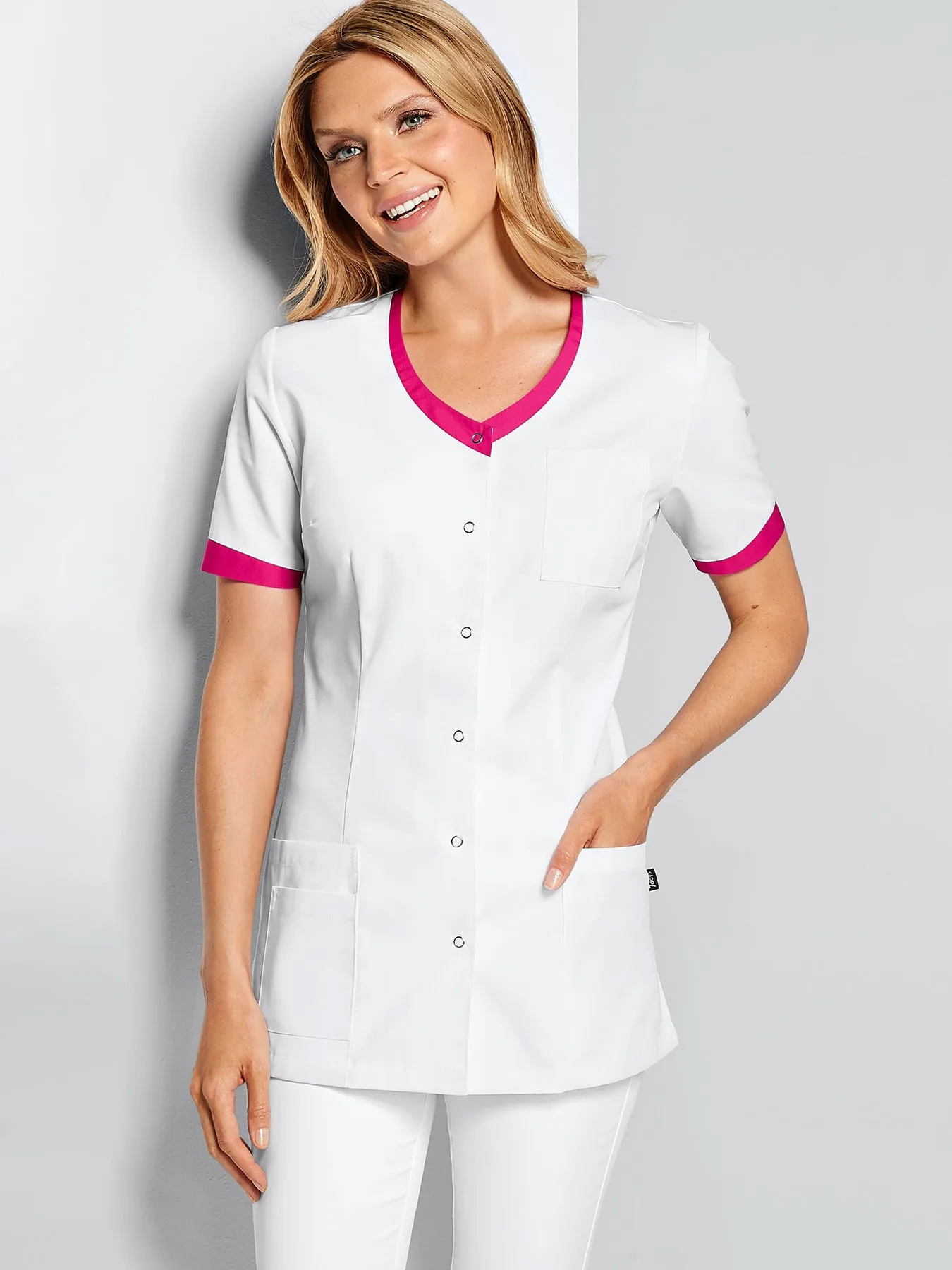 Blouse médicale avec détails colorés