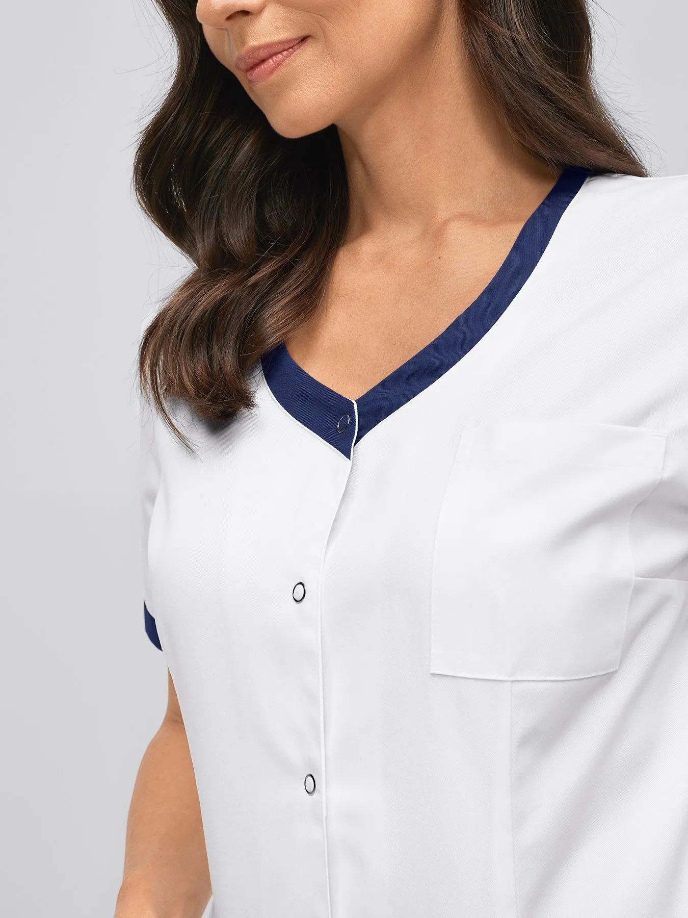 Blouse médicale avec détails colorés