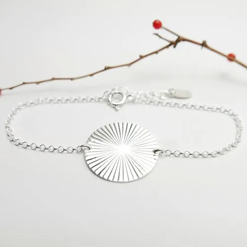 Bracelet fin médaille soleil 20 mm en argent 925 recyclé minimaliste avec chaine ajustable