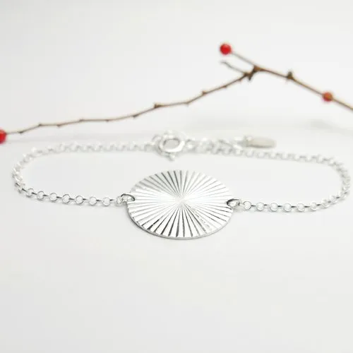 Bracelet fin médaille soleil 20 mm en argent 925 recyclé minimaliste avec chaine ajustable