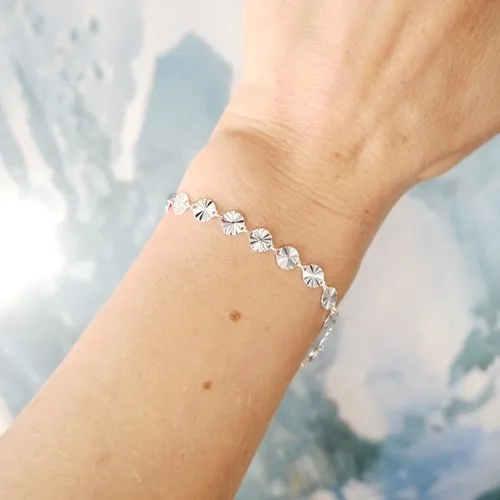 Bracelet fin pastilles rayons de soleil 6mm en argent 925 recyclé minimaliste avec chaine ajustable