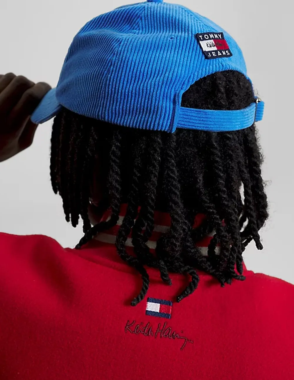 Gorra Tommy Jeans x Keith Haring Corduroy Azul Unisex AU0AU01802-C4H AZUL