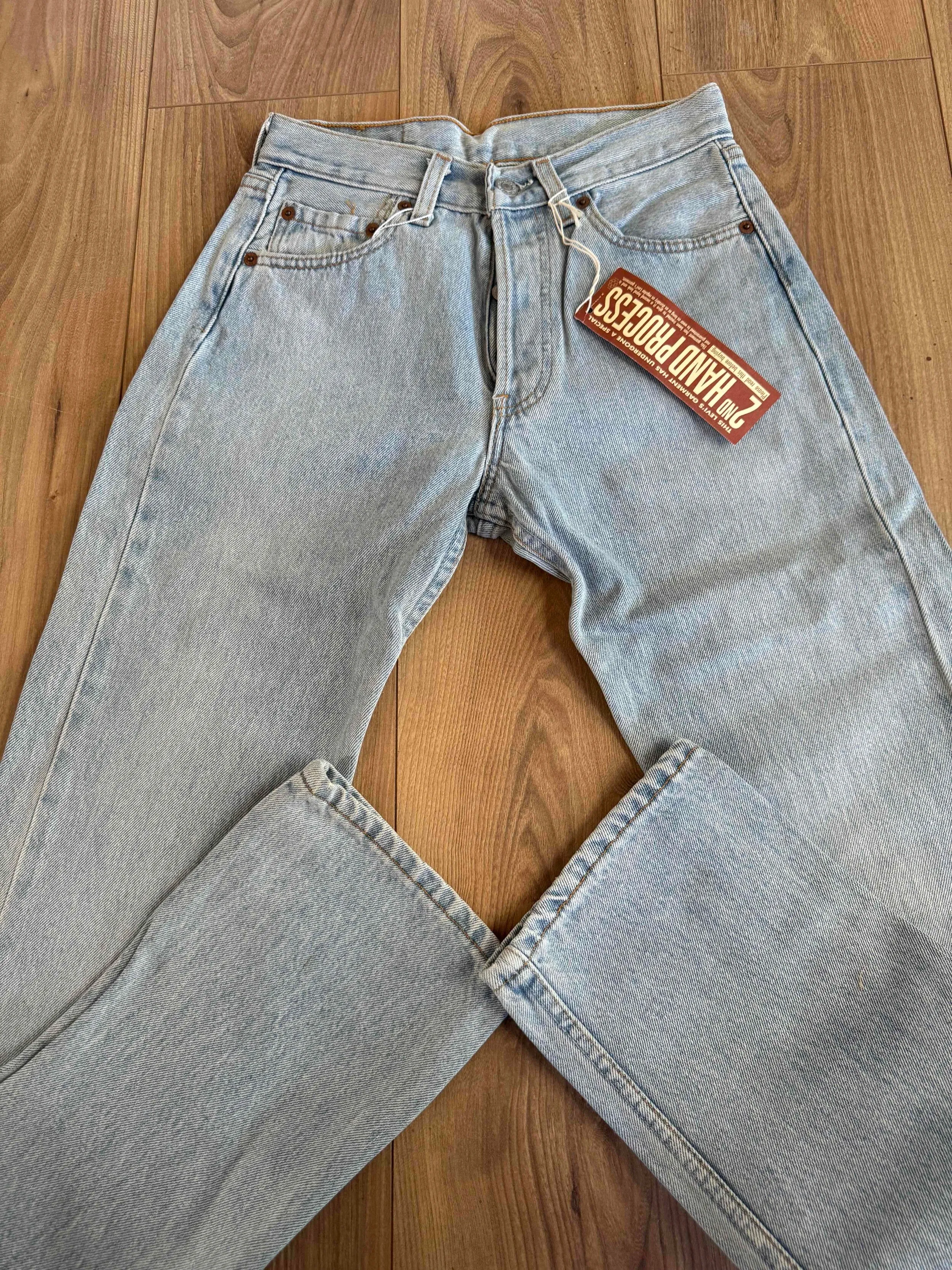 Jean Levi's 501 W27L34