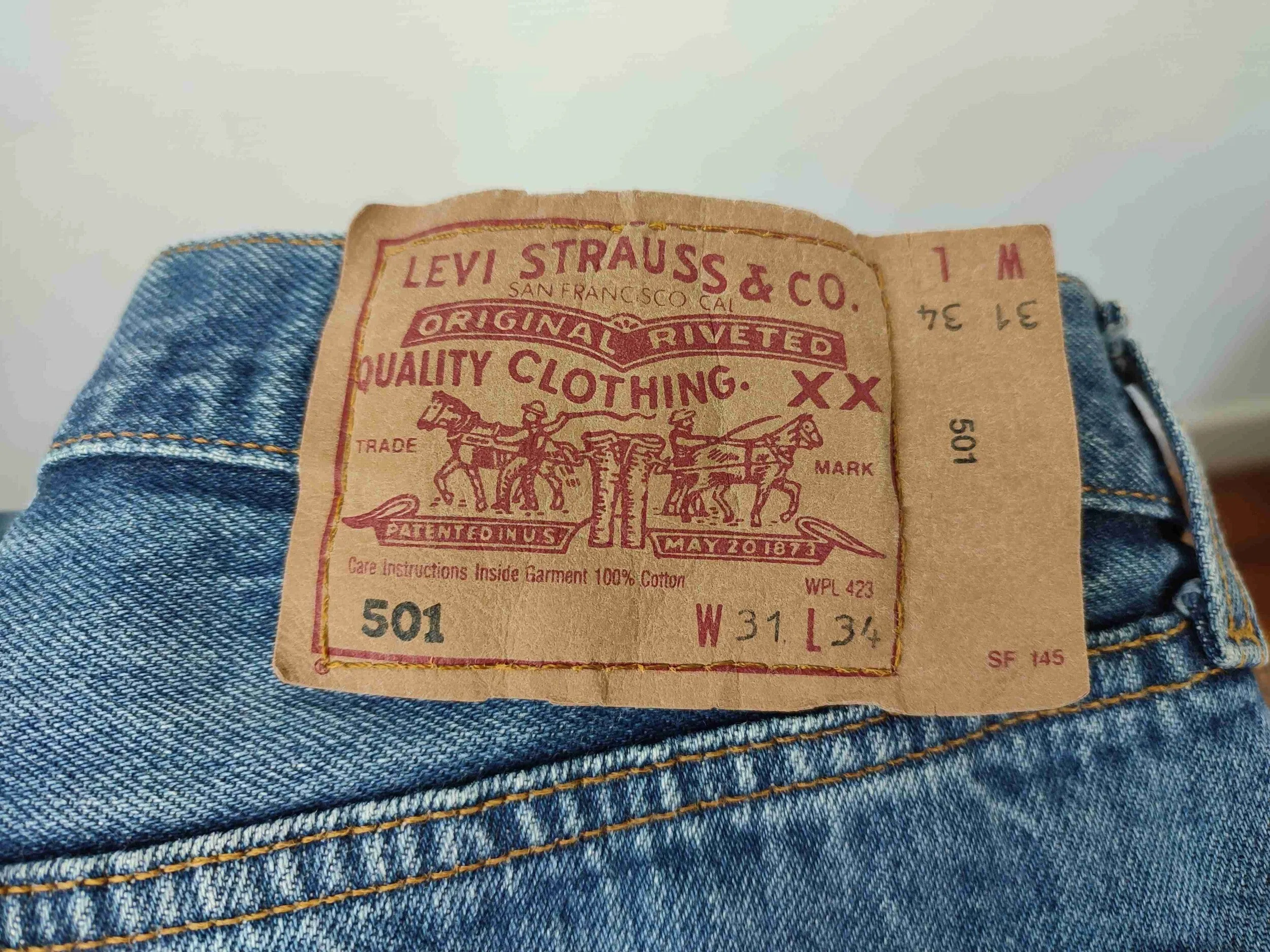 Jean Levi's 501 W31L34