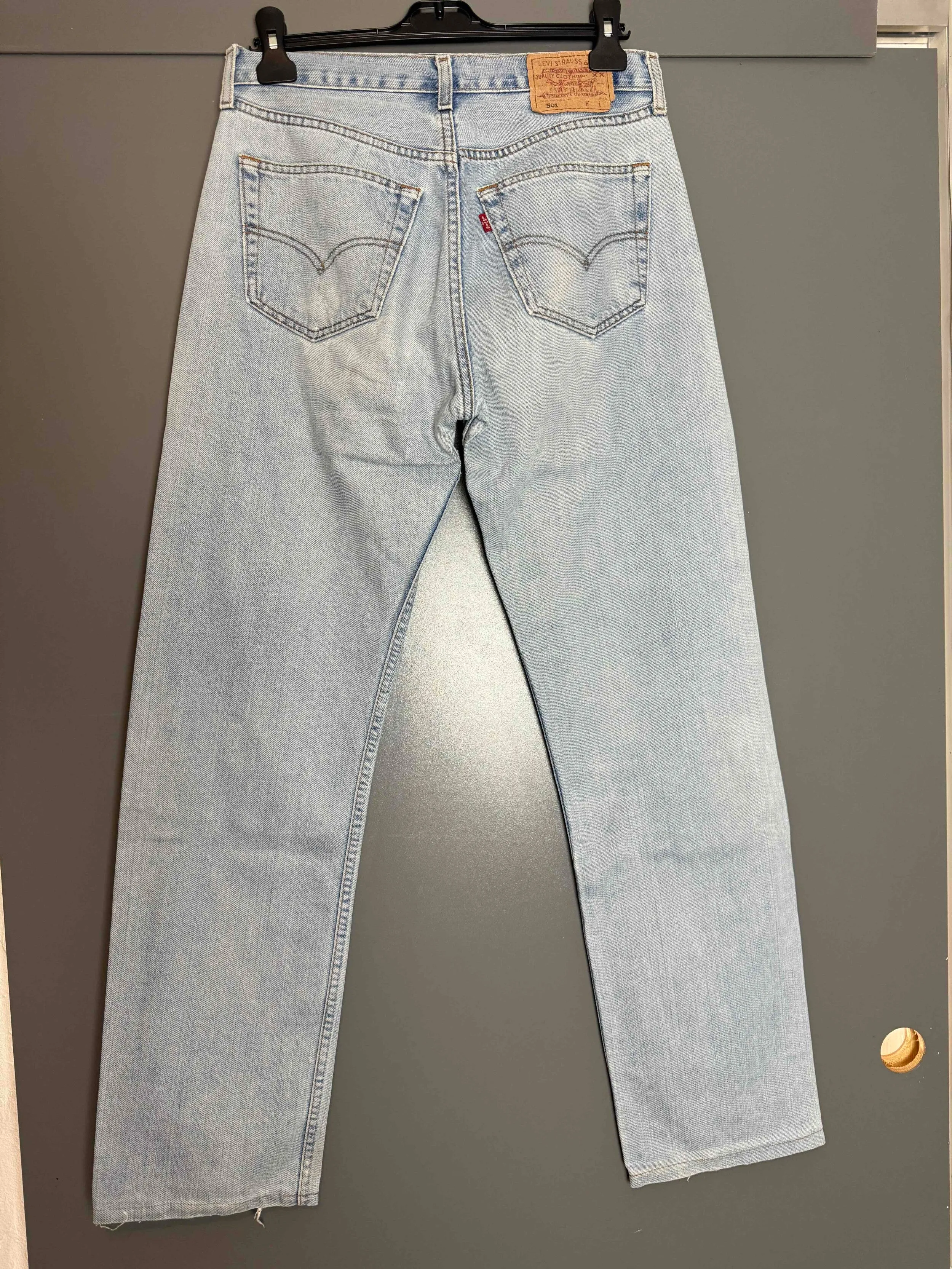 Jean Levi's 501 W32L36