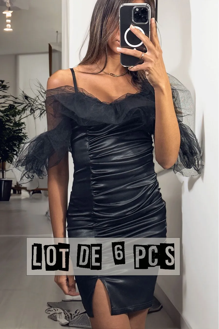 Lot de 6 Pcs Sublime robe satiné noire avec tulle tombant aux épaules