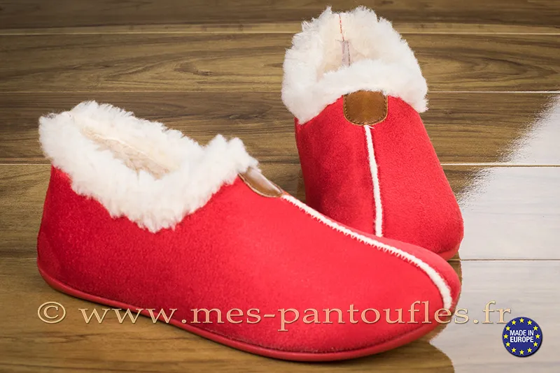 Pantoufles nubuck rouge