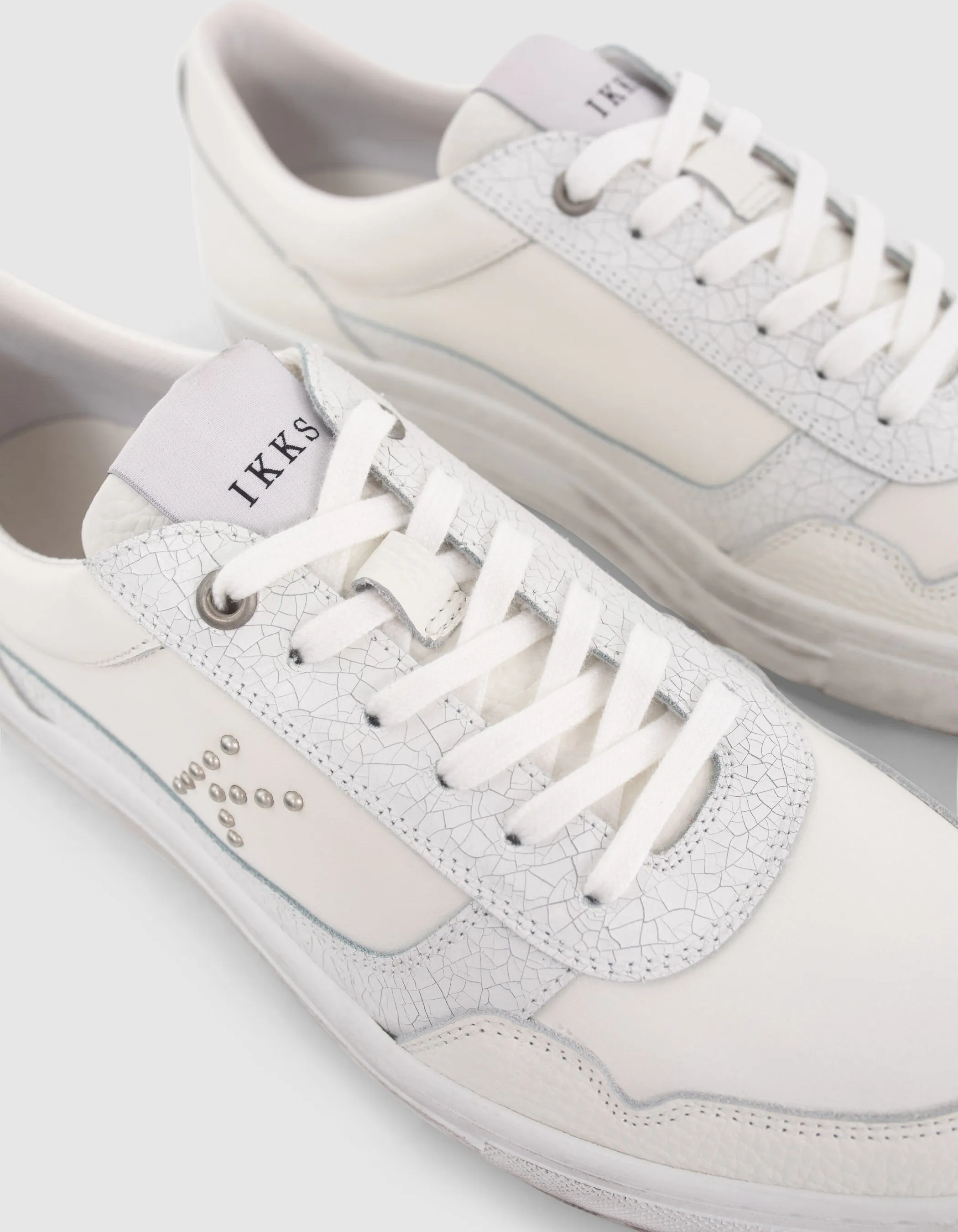 Sneakers blanches cuir K clouté Femme