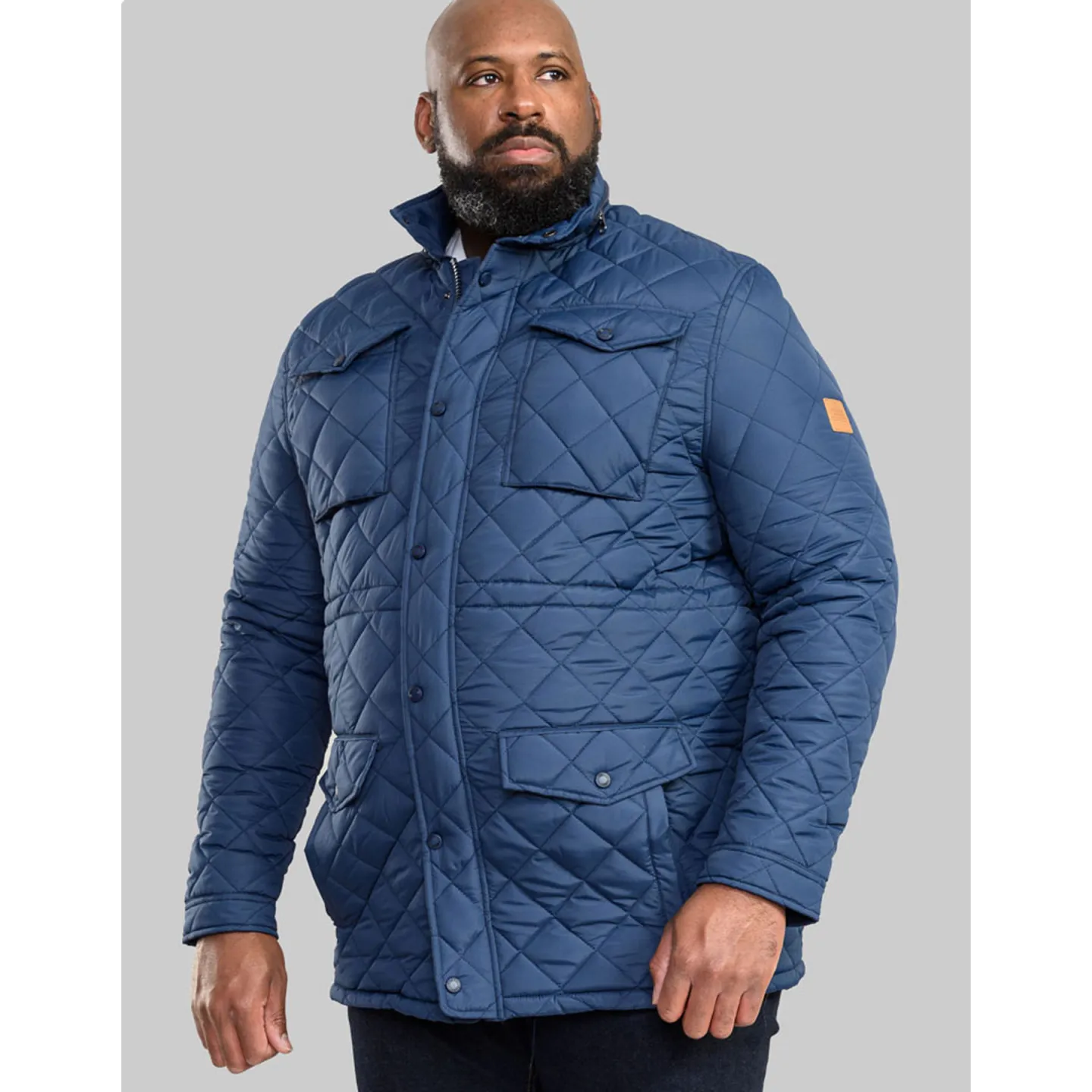 Veste molletonnée grande taille homme multipoches.