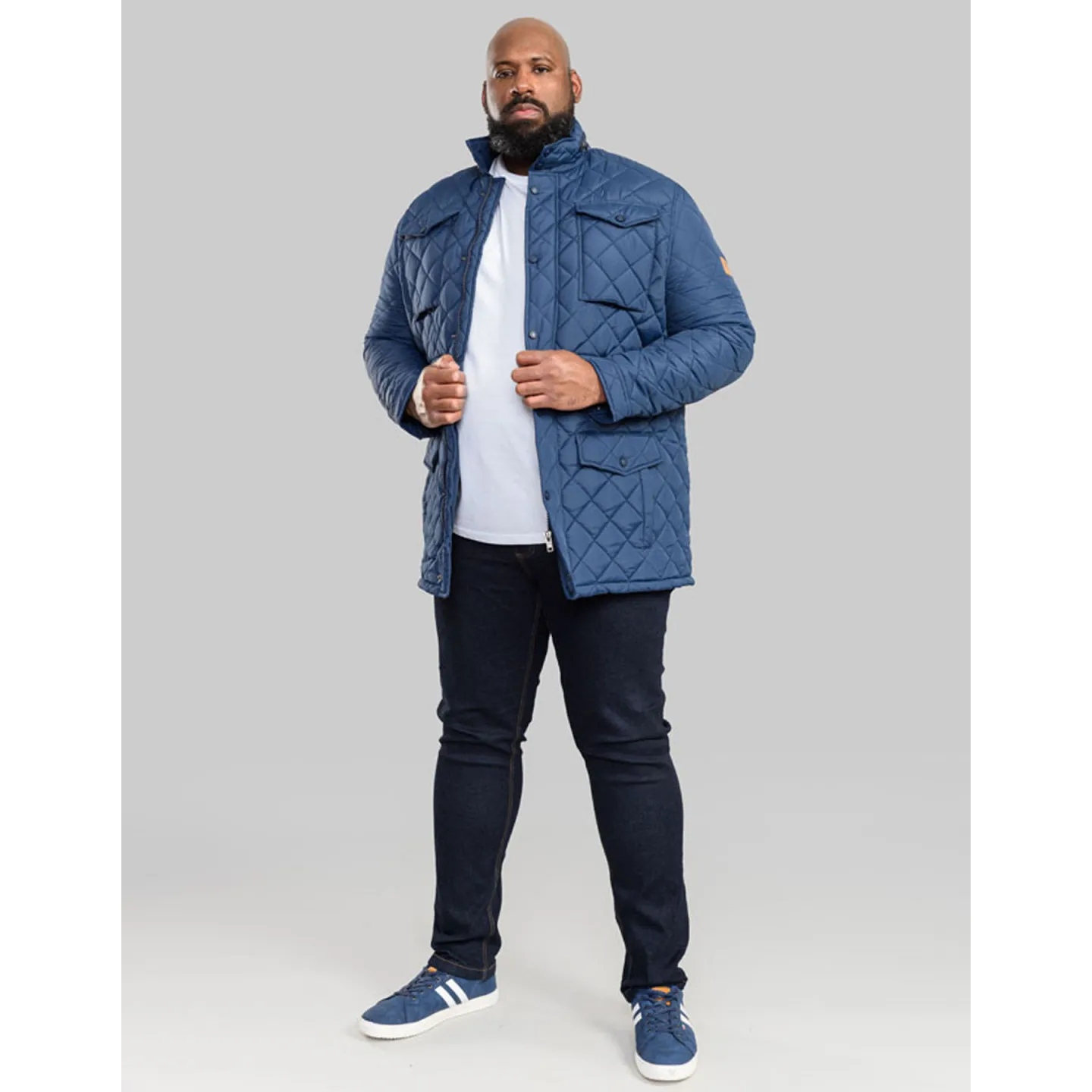 Veste molletonnée grande taille homme multipoches.